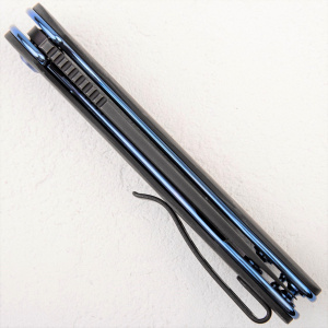 Нож WE Knife Saakshi, 20CV Black, Titanium Blue/Marble Carbon Fiber - складной туристические ножи из стали Нож WE Knife Saakshi, 20CV Black, Titanium Blue/Marble Carbon Fiber - складной туристические ножи из стали